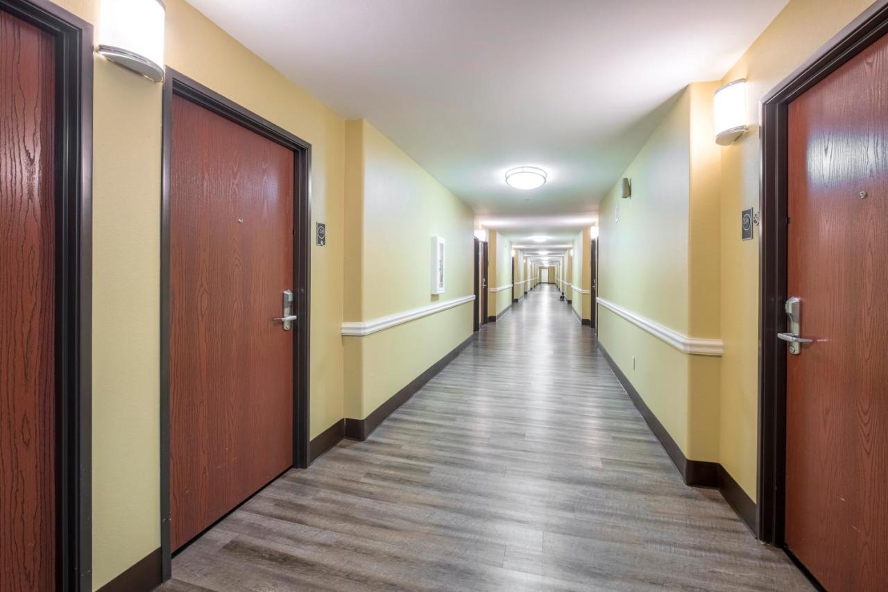 Red Roof Inn & Suites Lake Charles Eksteriør billede